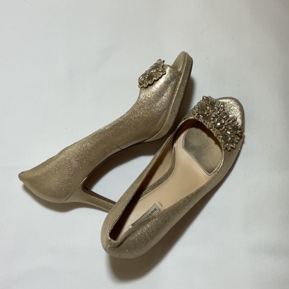 Like new Alex Marie fancy gold heels with bling women’s size 7M